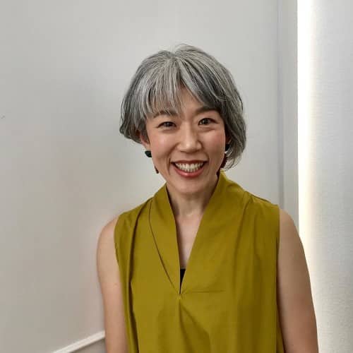 Inward Bent Bob Gray Hair