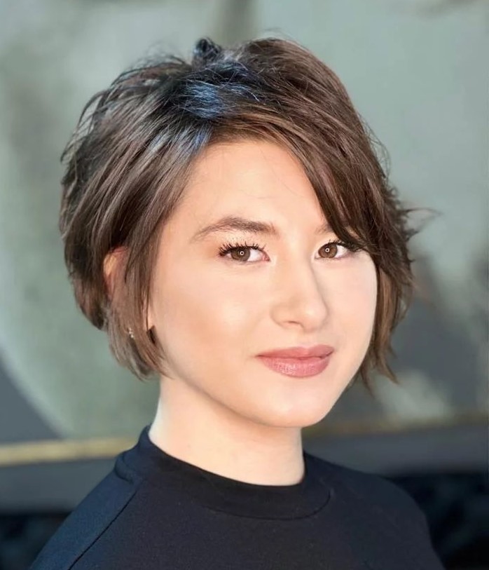Stacked pixie bob with side layers