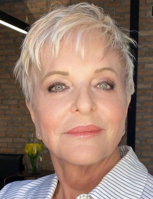 Short Feathered Pixie