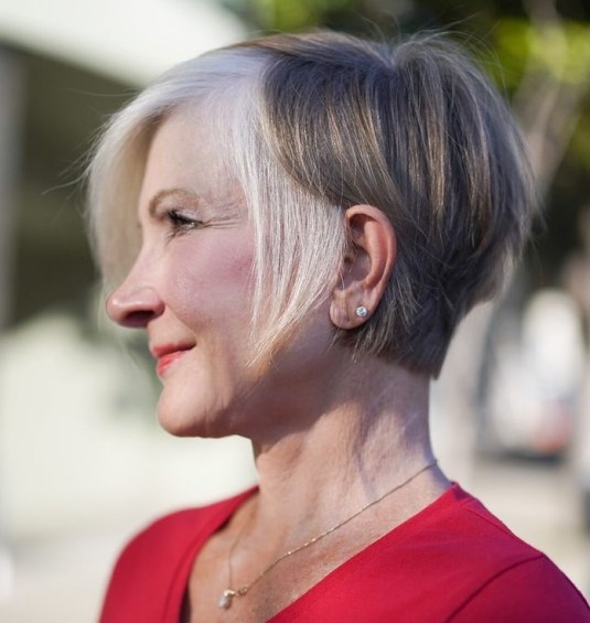 Two-Tone Bob with Straight Across Nape